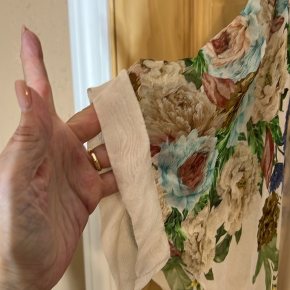 Brand new, Gorgeous Silk Top size S/M Made in Italy - Picture 3 of 6